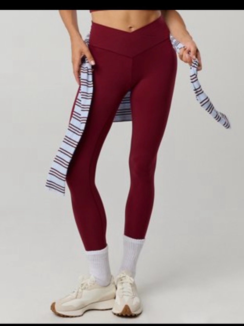 Aerie Real Me High Rise crossover leggings. Size XL Burgundy